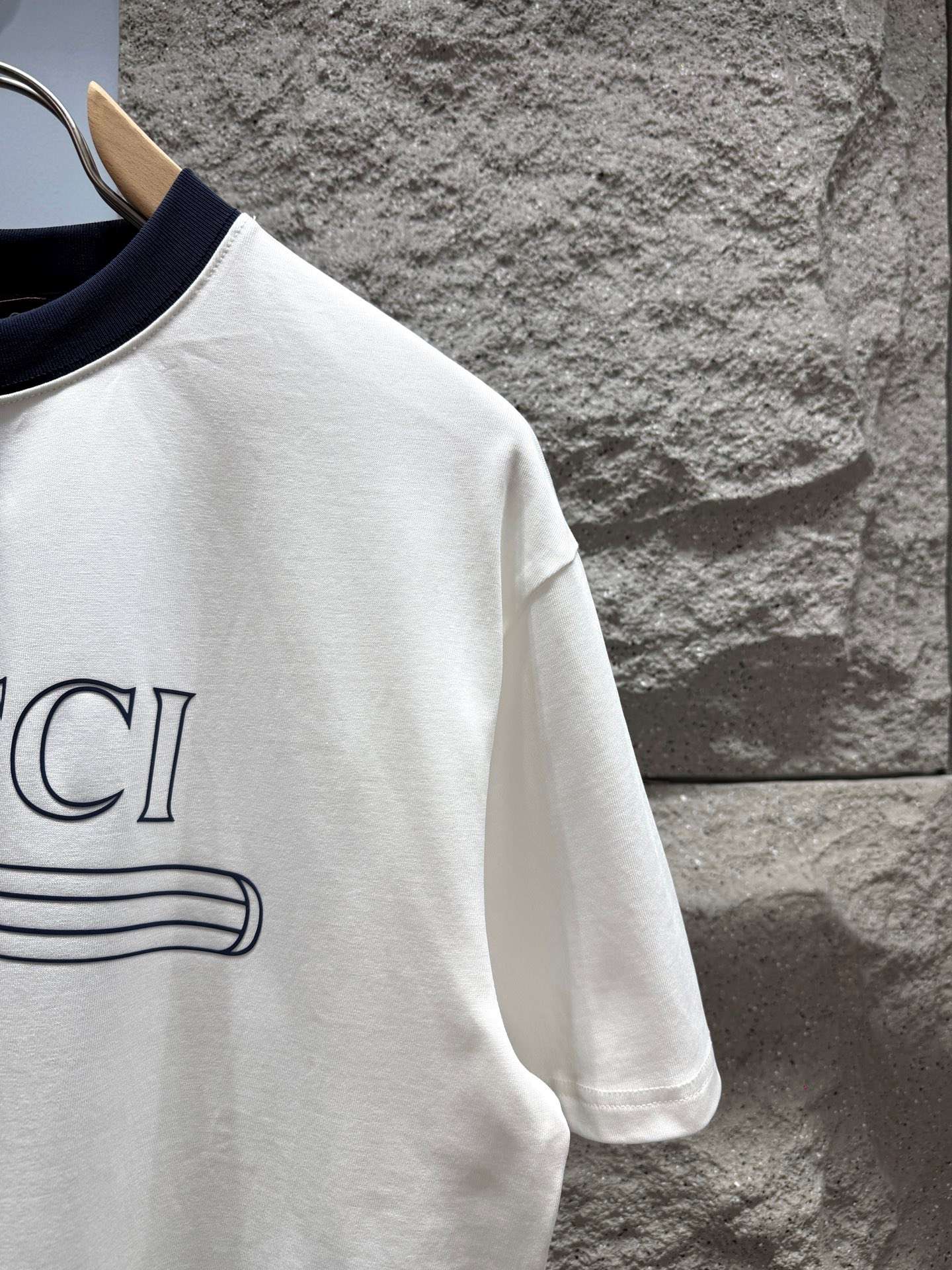구찌(GUCCI) 배색 반팔 티셔츠 상의 의류
