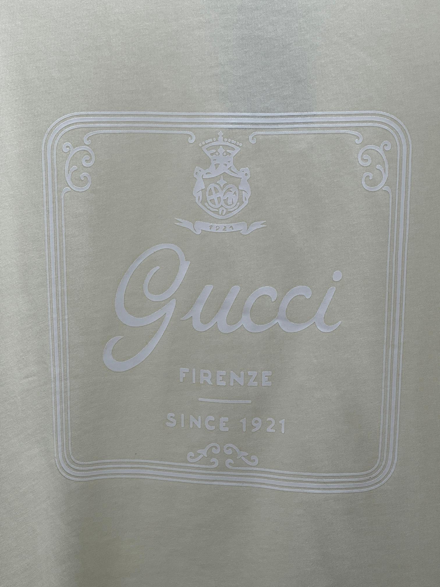 구찌(GUCCI) 레터링 프린트 반팔 티셔츠 의류