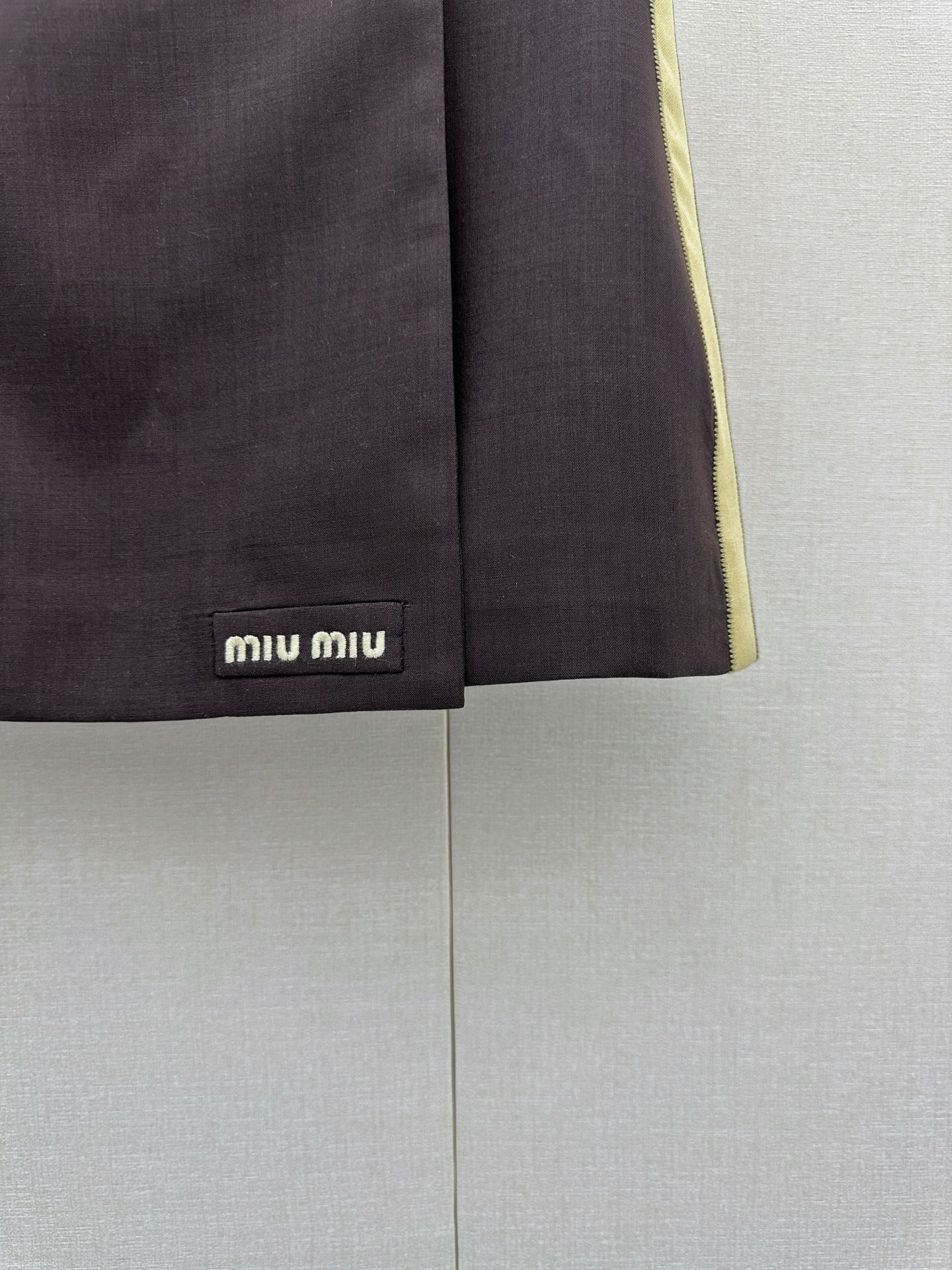 미우미우(MIU MIU) 브라운 미니 스커트 의류