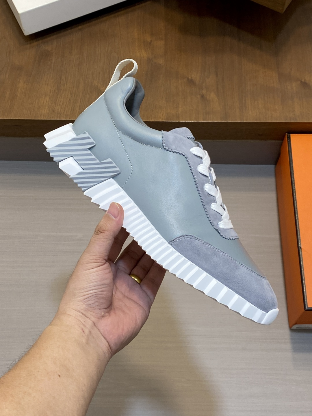 [Hermes] 에르메스 바운싱(Bouncing) 프리미엄 카프스킨 & 고트스킨 스니커즈 신발