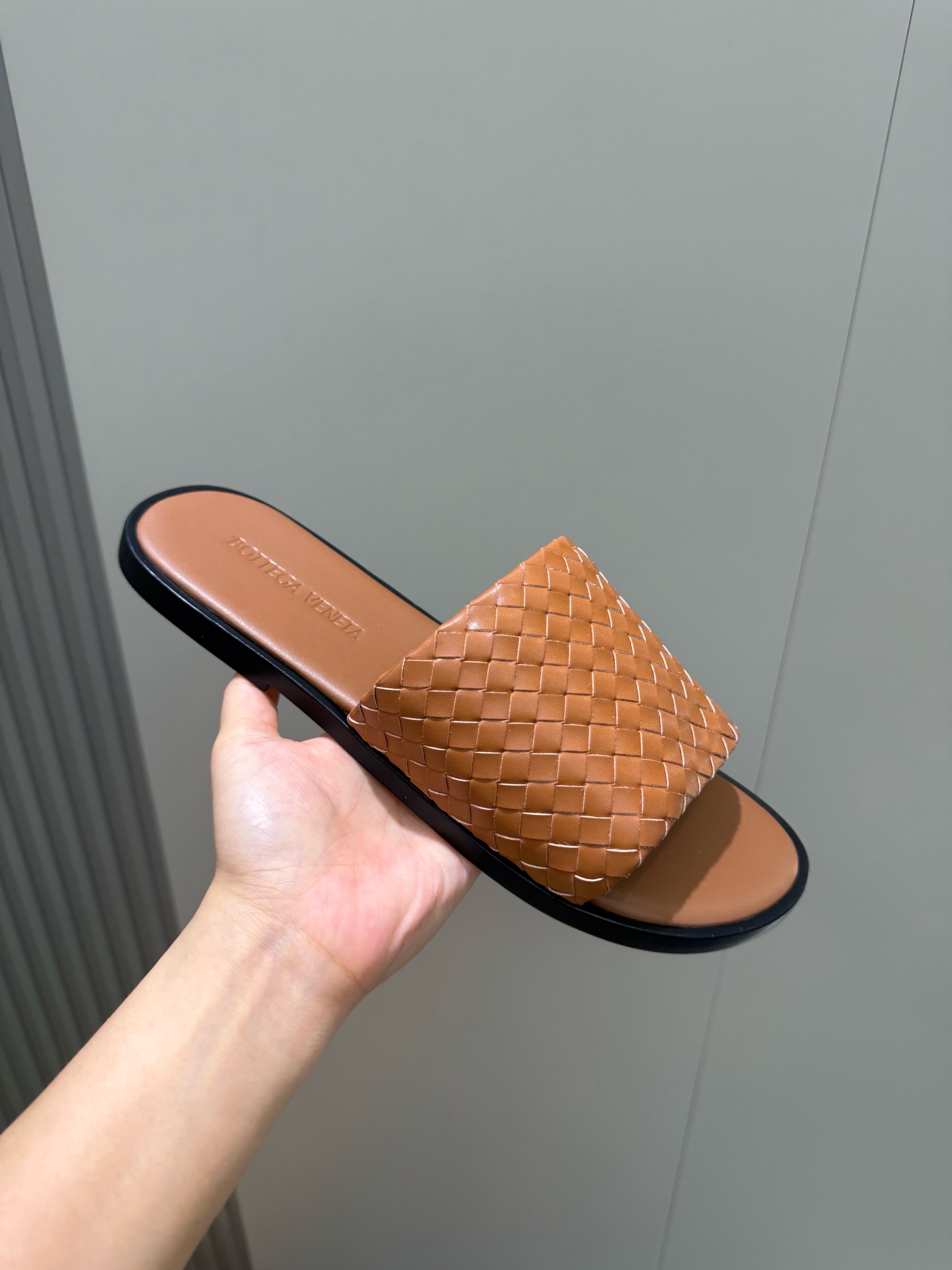 [Bottega Veneta] BV 보테가 베네타 맨즈 웨이브 Intrecciato 인트레치아토 레더 슬라이드 슬리퍼 신발