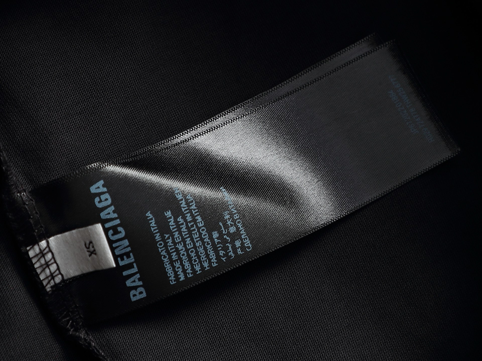 발렌시아가(BALENCIAGA) 서클 레터링 자수 반팔 티셔츠 상의 의류