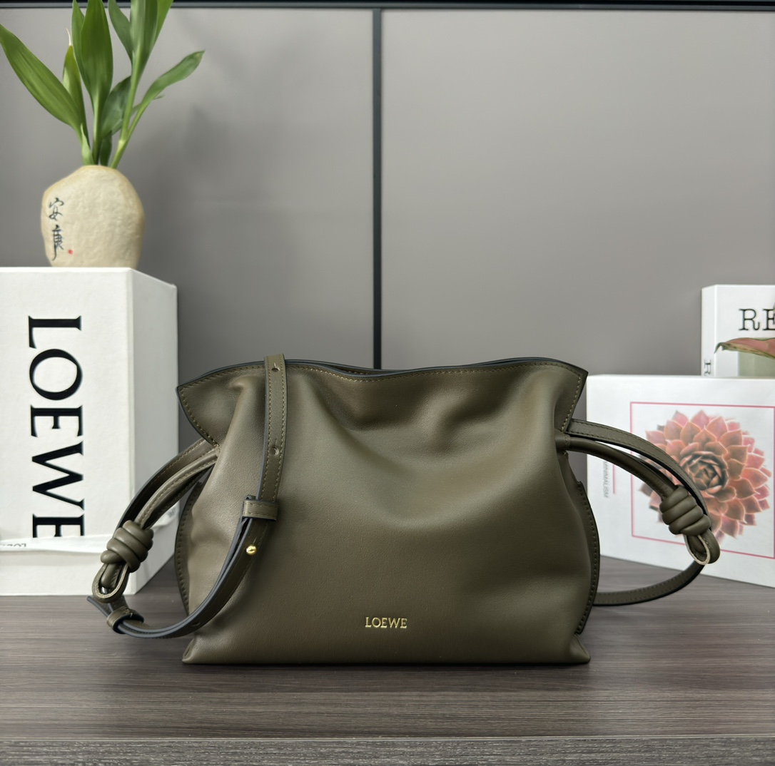LOEWE 로에베 Flamenco 플라멩코 퍼스 나파 카프스킨 파우치 숄더백 가방