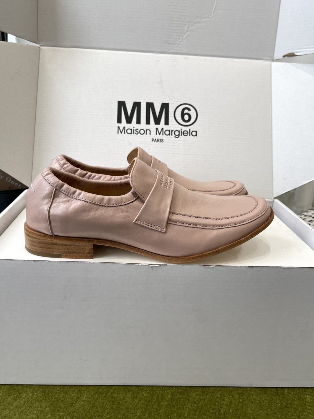 메종 마르지엘라(Maison Margiela) 애플 토 로고 2WAY 로퍼