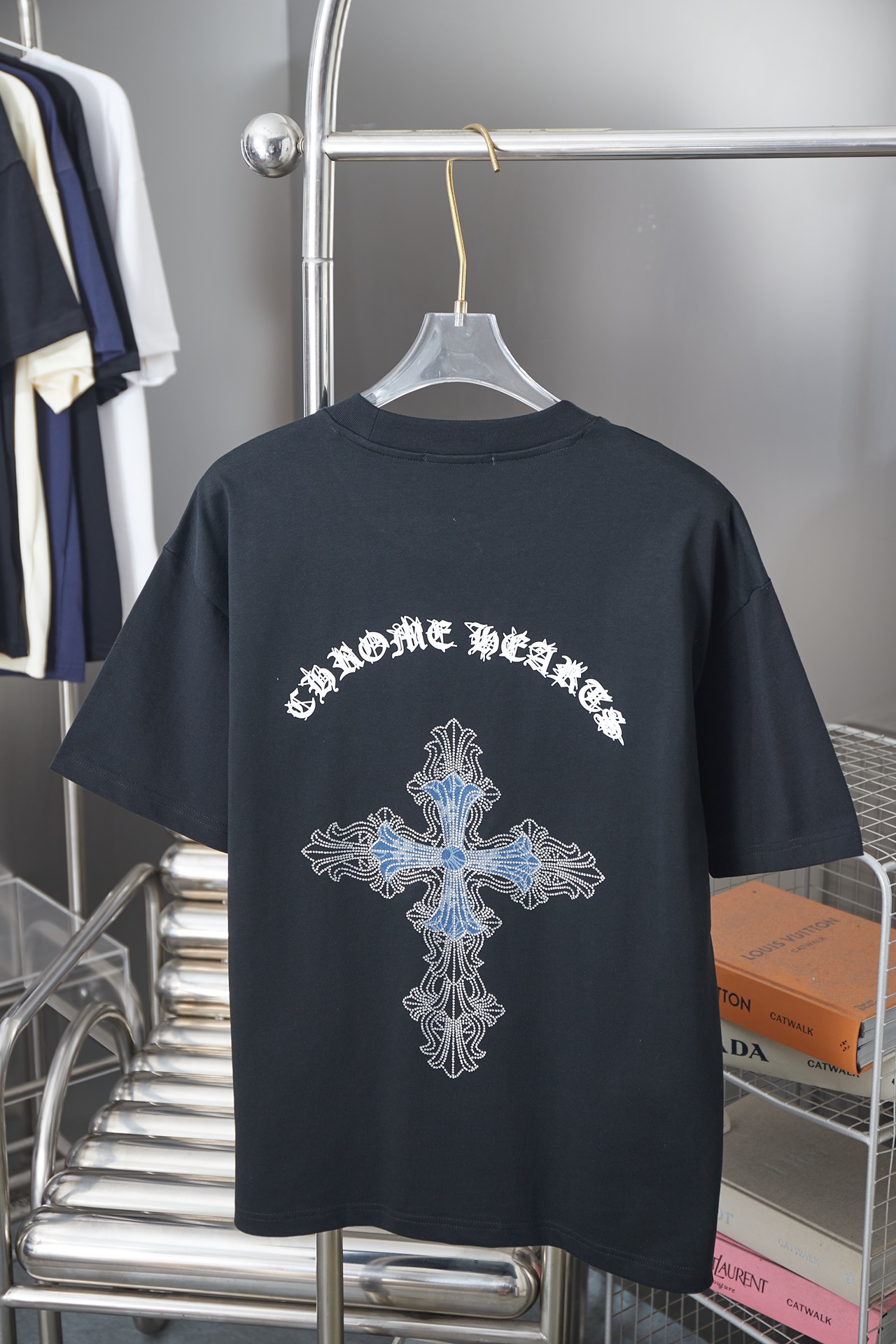 크롬하츠(Chrome Hearts) 크로스 핫픽스 반팔 티셔츠 상의 의류