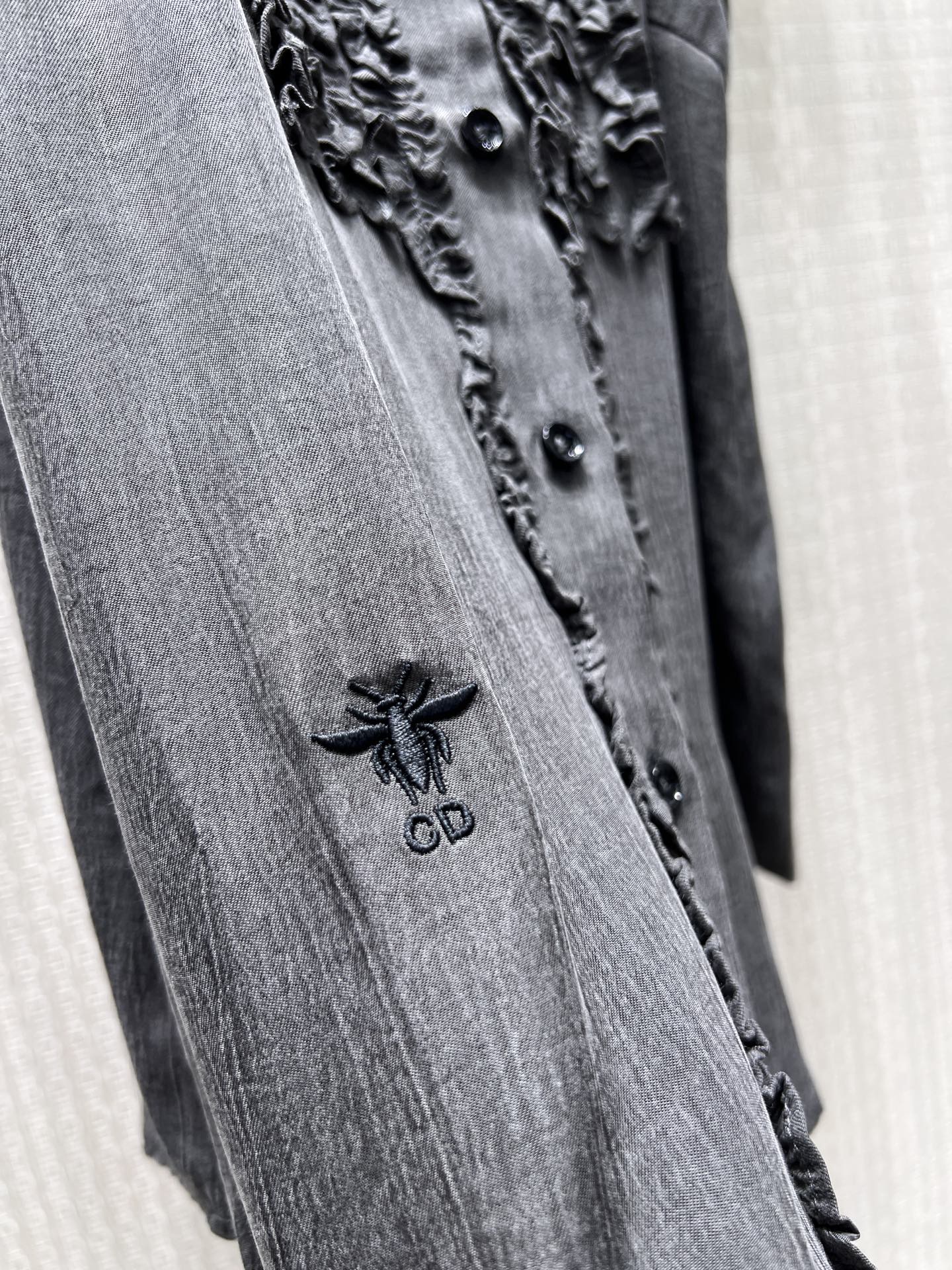 Dior CD 디올 26SS 미니멀 슬릿 셔츠 + 스커트 셋업 세트 의류