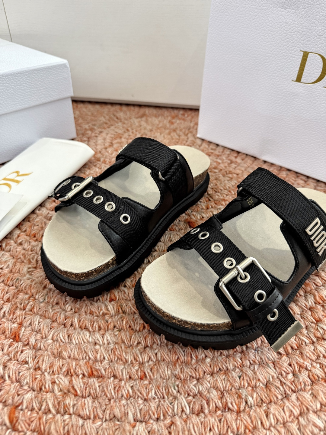 디올(DIOR) CD 버클 슬리퍼 신발