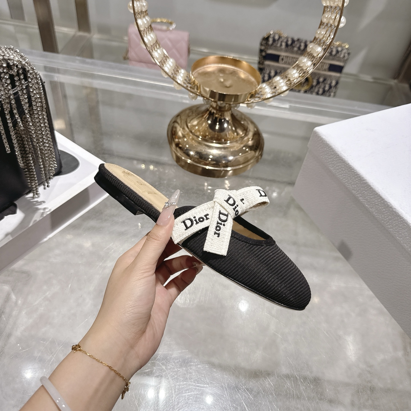 디올(DIOR) 리본 스트랩 메리제인 슬리퍼 신발