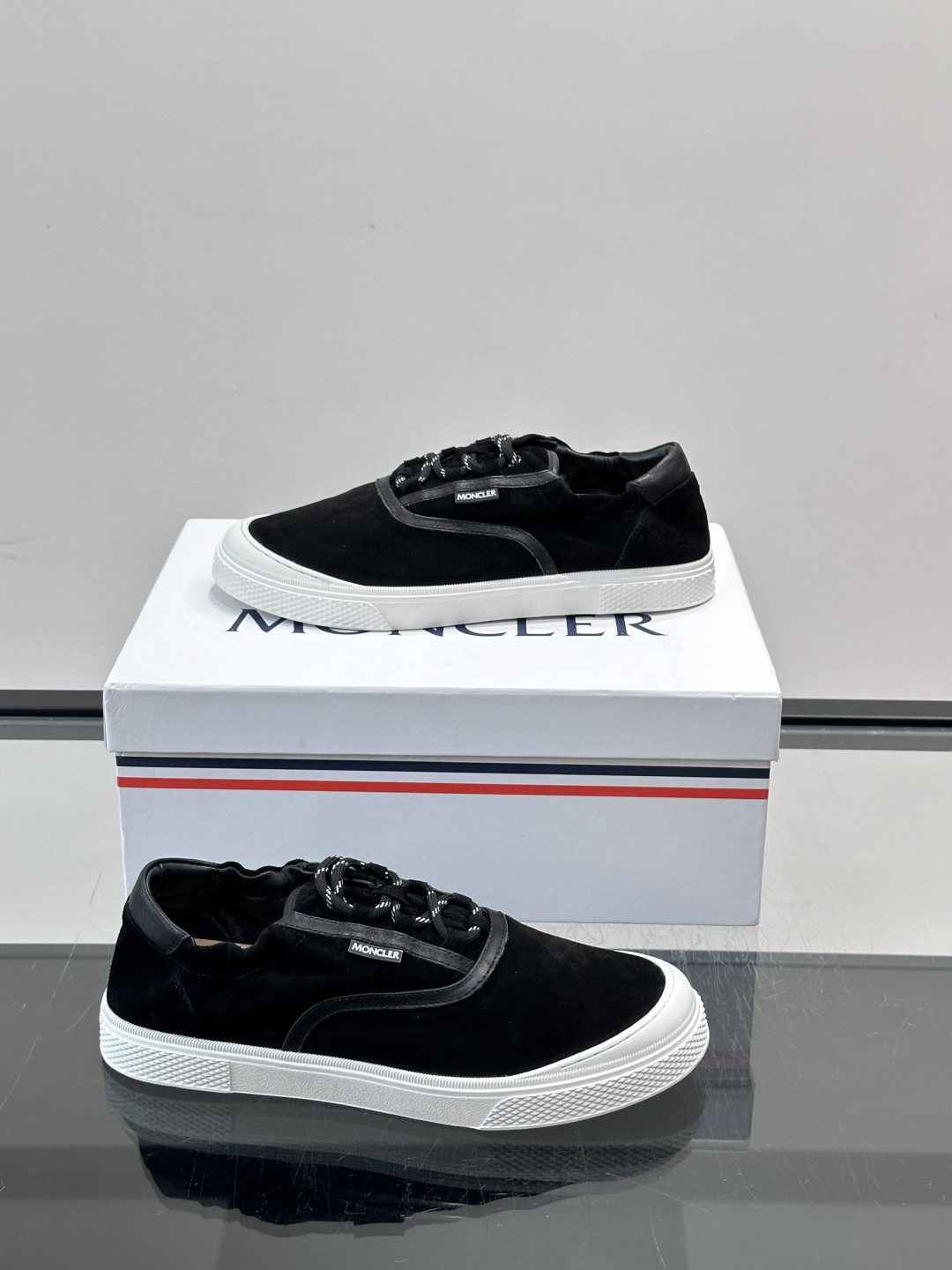 [Moncler] 몽클레르 몽클레어 베라(Vera) 남성 로우탑 스니커즈 / 슬립온 신발