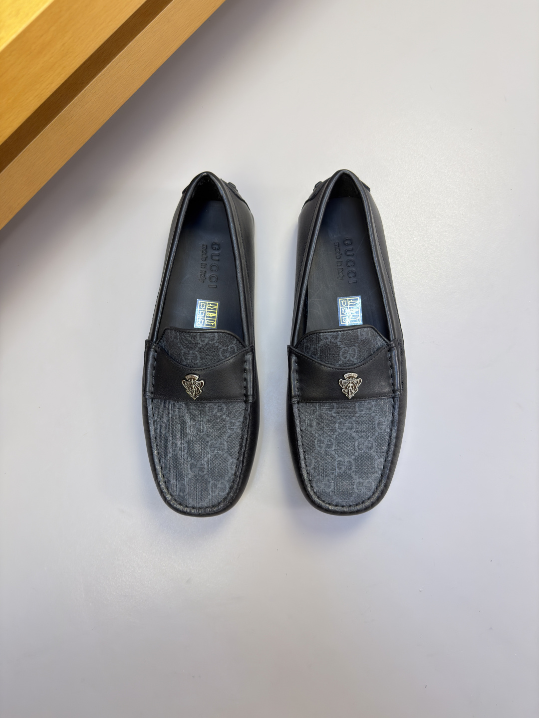 [Gucci] 구찌 프리미엄 나파 & 시그니처 PVC 콤비 드라이빙 로퍼 신발