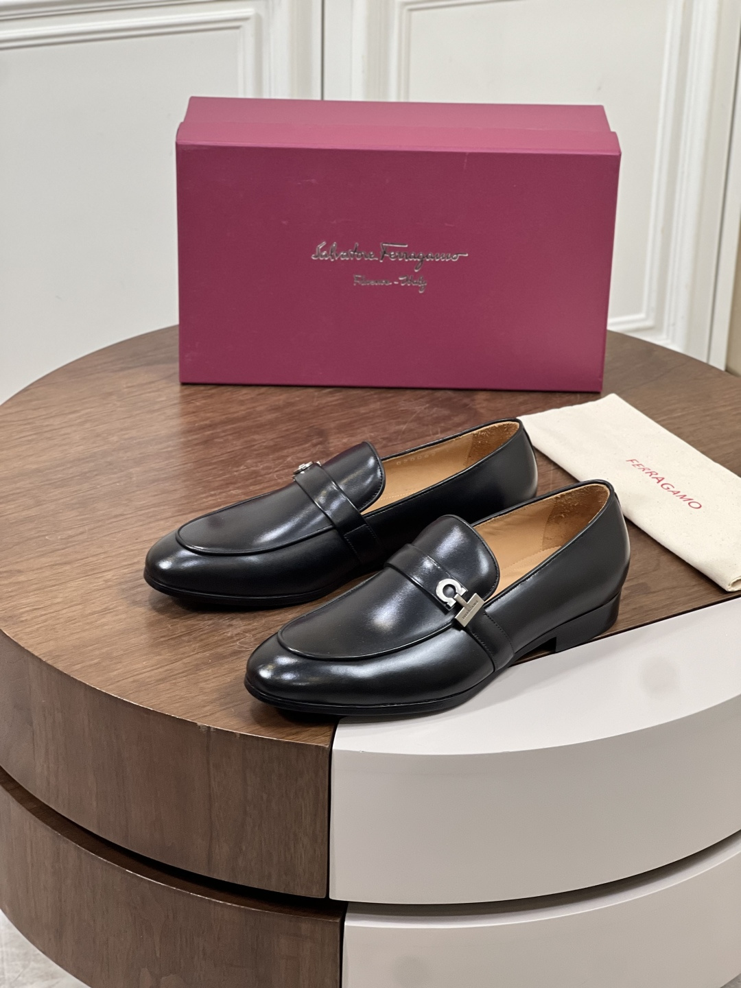 Ferragamo 페라가모 남성 클래식 비즈니스 로퍼 구두 신발