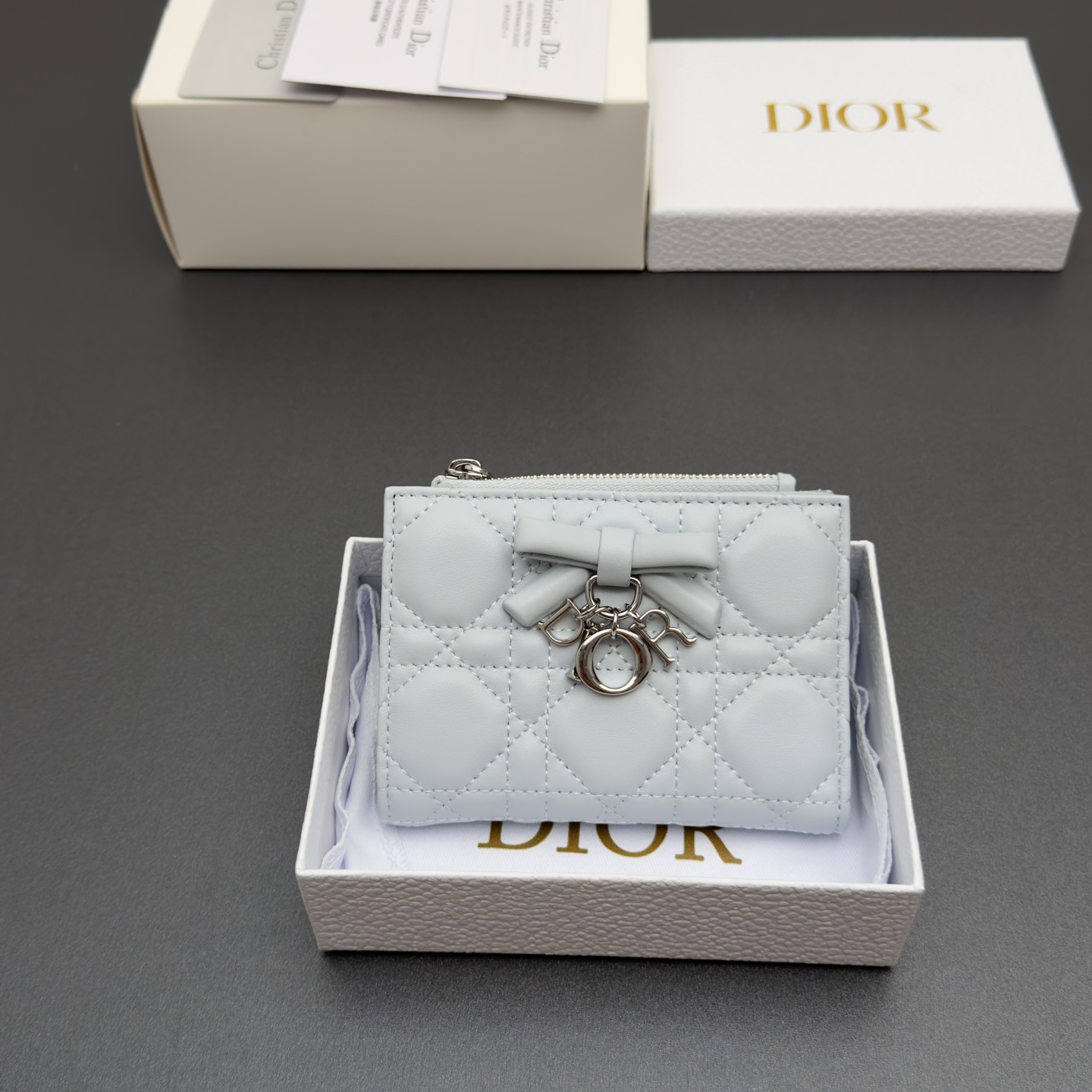 [Dior] 디올 Lady Dahlia 레이디 달리아 울트라 까나쥬 램스킨 미니 지갑 / S2605