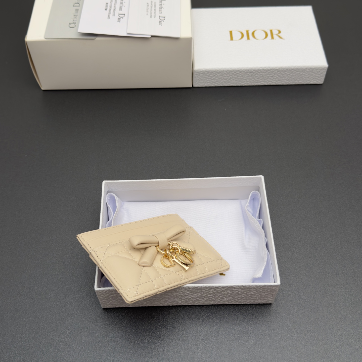 [Dior] 디올 Lady Freesia 레이디 프리지아 까나쥬 램스킨 카드 홀더 지갑