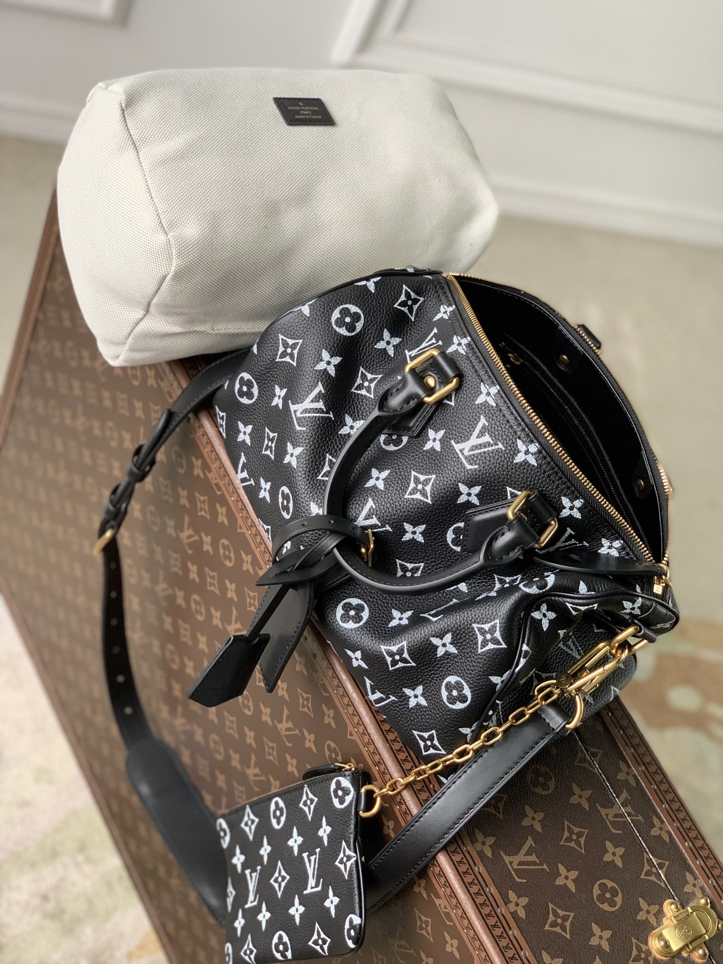 LOUIS VUITTON LV 루이비통 M13904 루이비통 스피디 P9 반둘리에 30 핸드백 가방