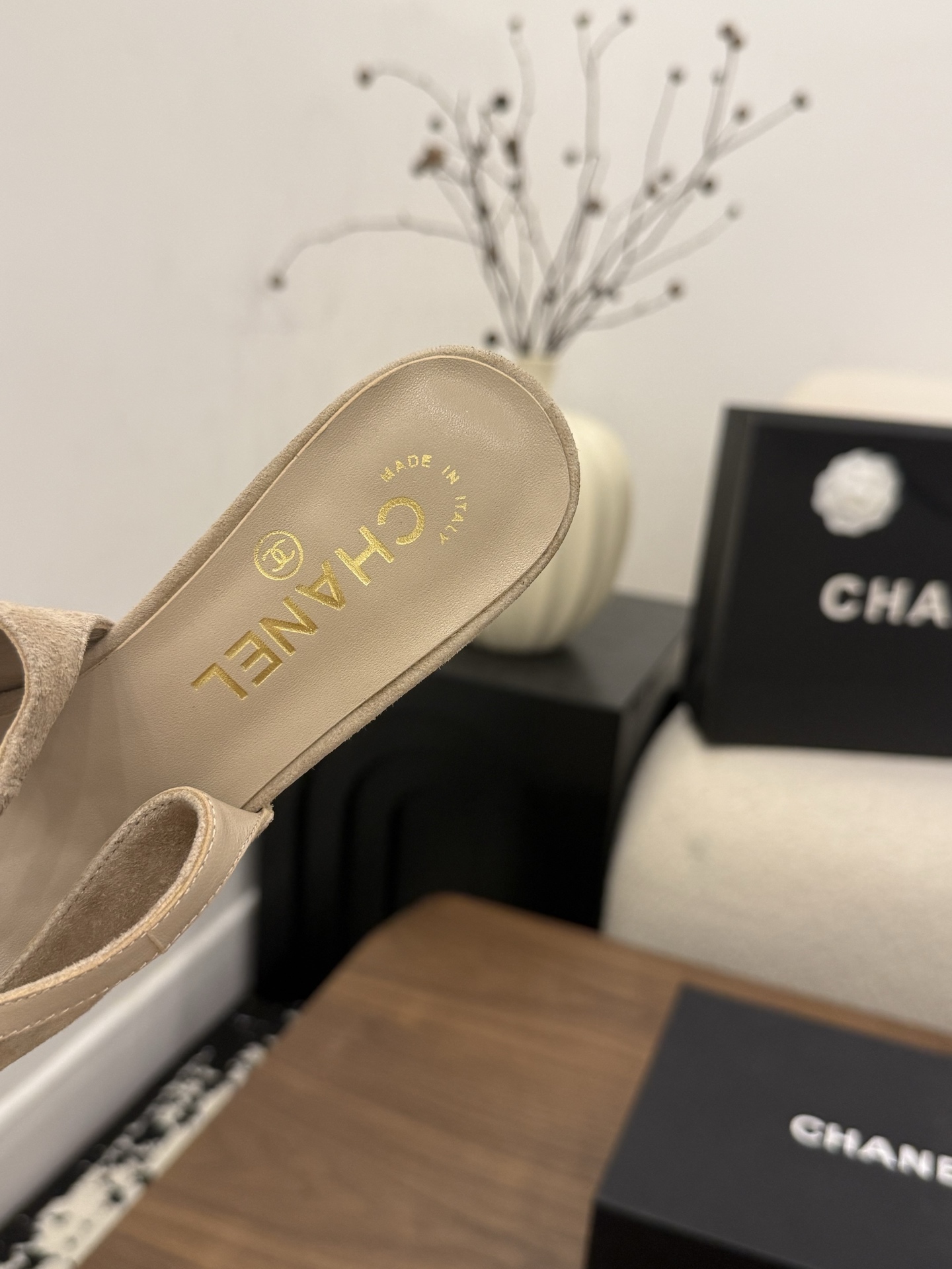 샤넬(CHANEL) 배색 스퀘어토 슬링백 힐 신발