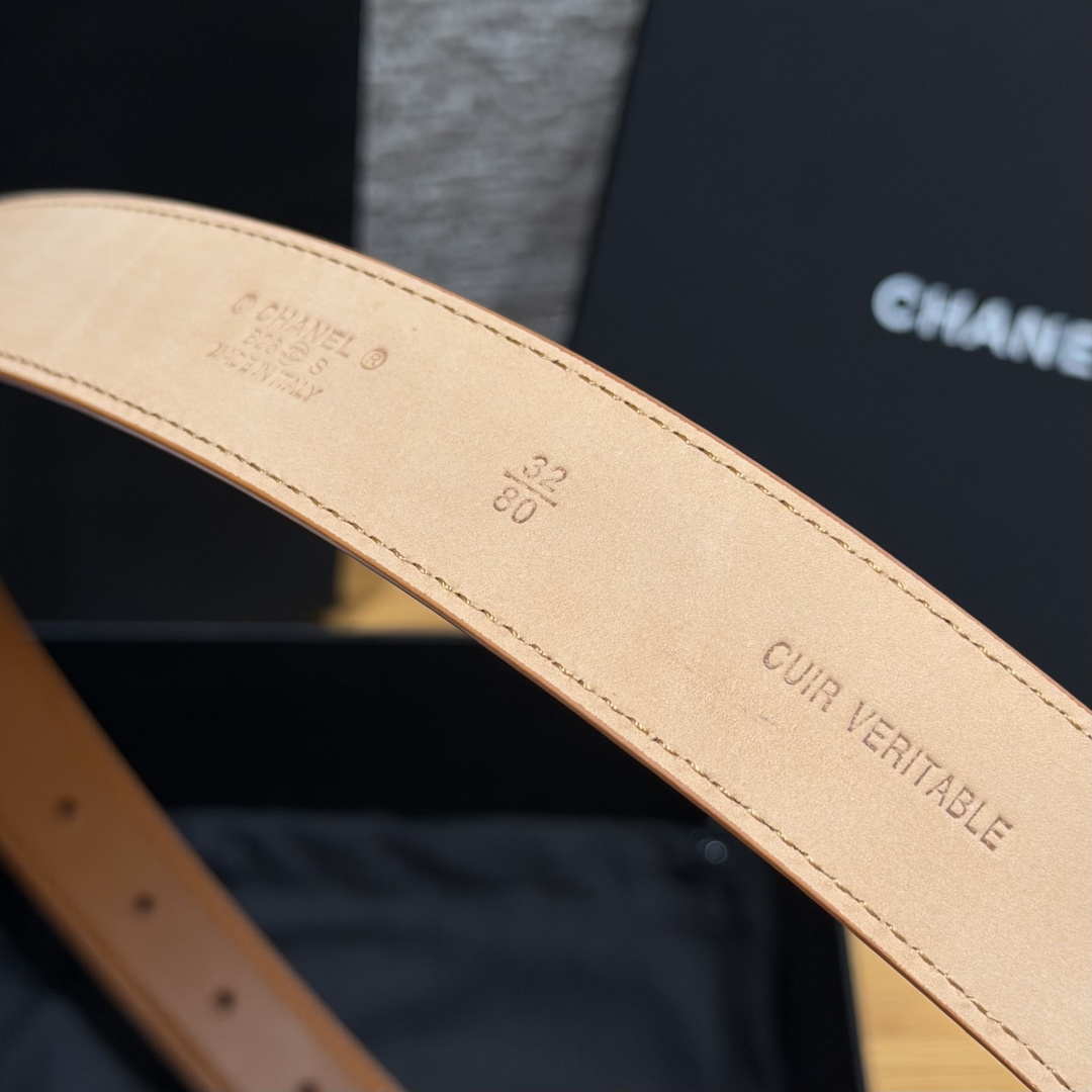 샤넬(CHANEL) 카프스킨 글로시 핀 실버 버클 벨트