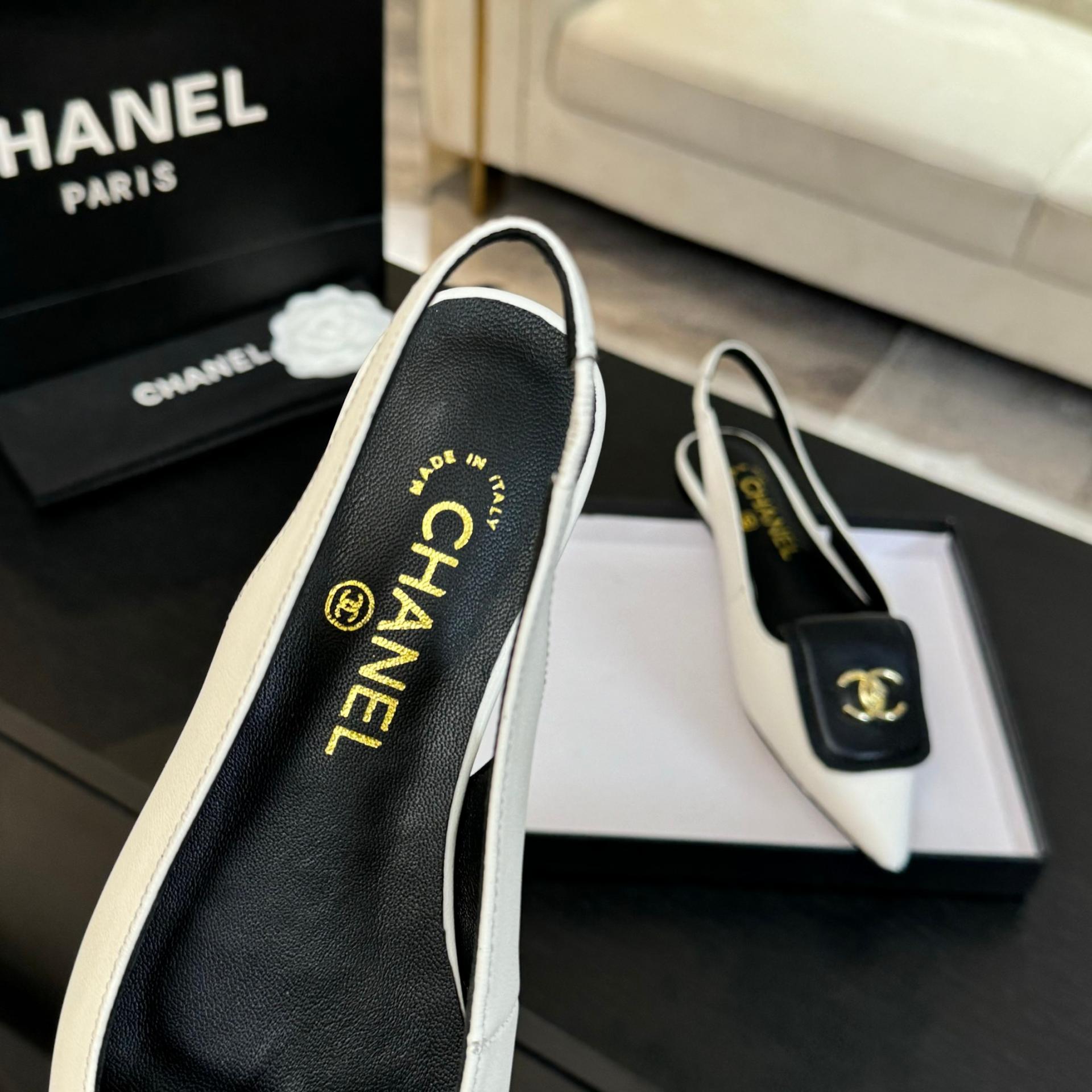 샤넬(CHANEL) 포인티드 슬링백 샌들 신발