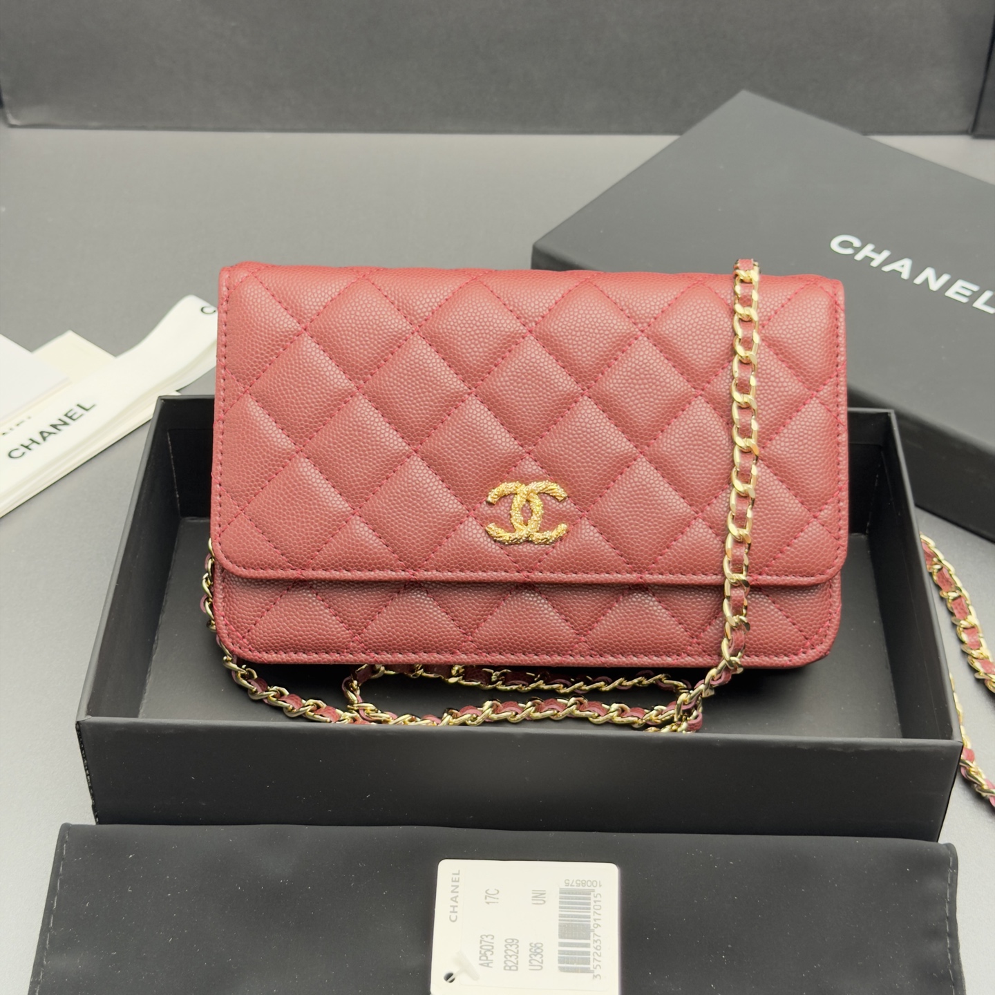 [Chanel] 샤넬 26SS 캐비어 멀티 젬스톤 체인 아코디언 플랩백 (WOC) 가방