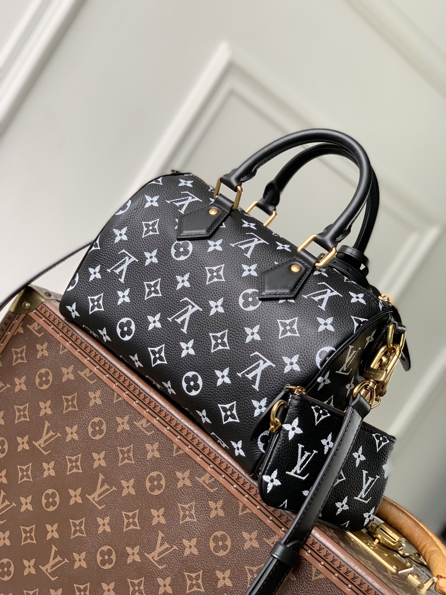 LOUIS VUITTON LV M24443 루이비통 스피디 P9 반둘리에 25 모노그램 레더 핸드백 가방