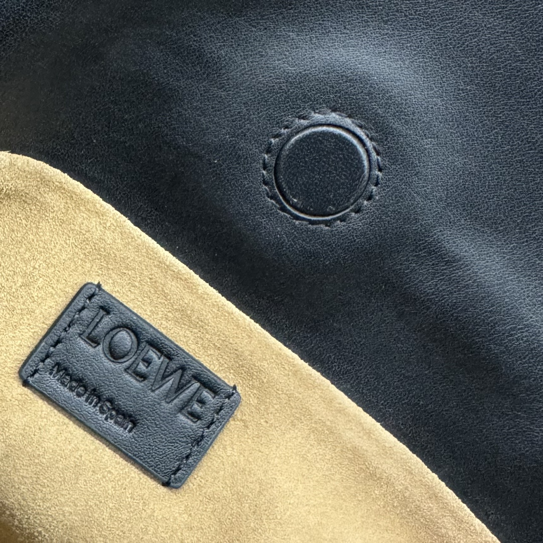LOEWE 로에베 Flamenco 플라멩코 퍼스 나파 카프스킨 파우치 숄더백 가방