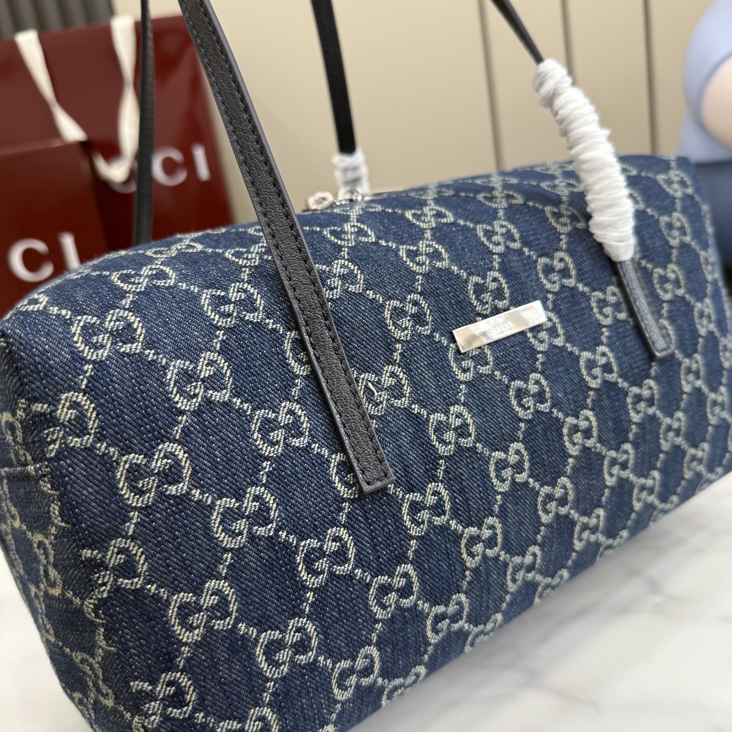 [Gucci] 구찌 (Generation) 워시드 GG 데님 보스턴백 가방