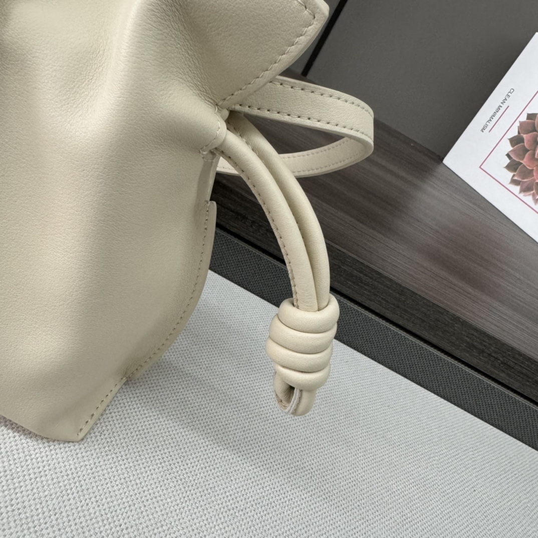 LOEWE 로에베 Flamenco 플라멩코 퍼스 나파 카프스킨 파우치 숄더백 가방