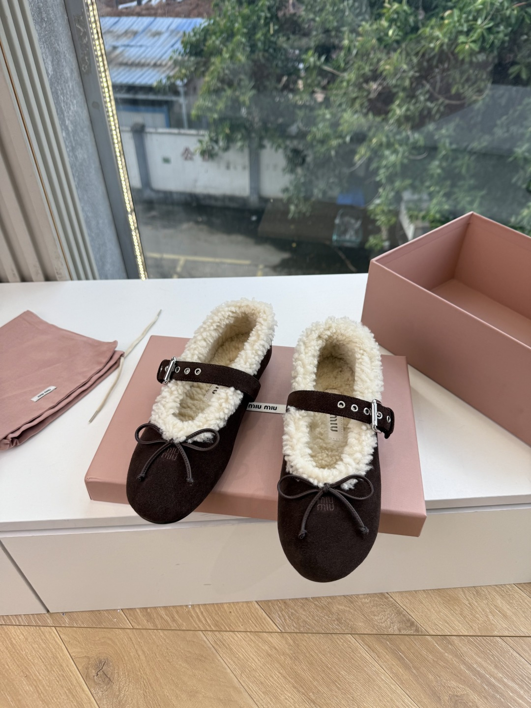 미우미우(MIU MIU) 털신 메리제인 발레 플랫 신발