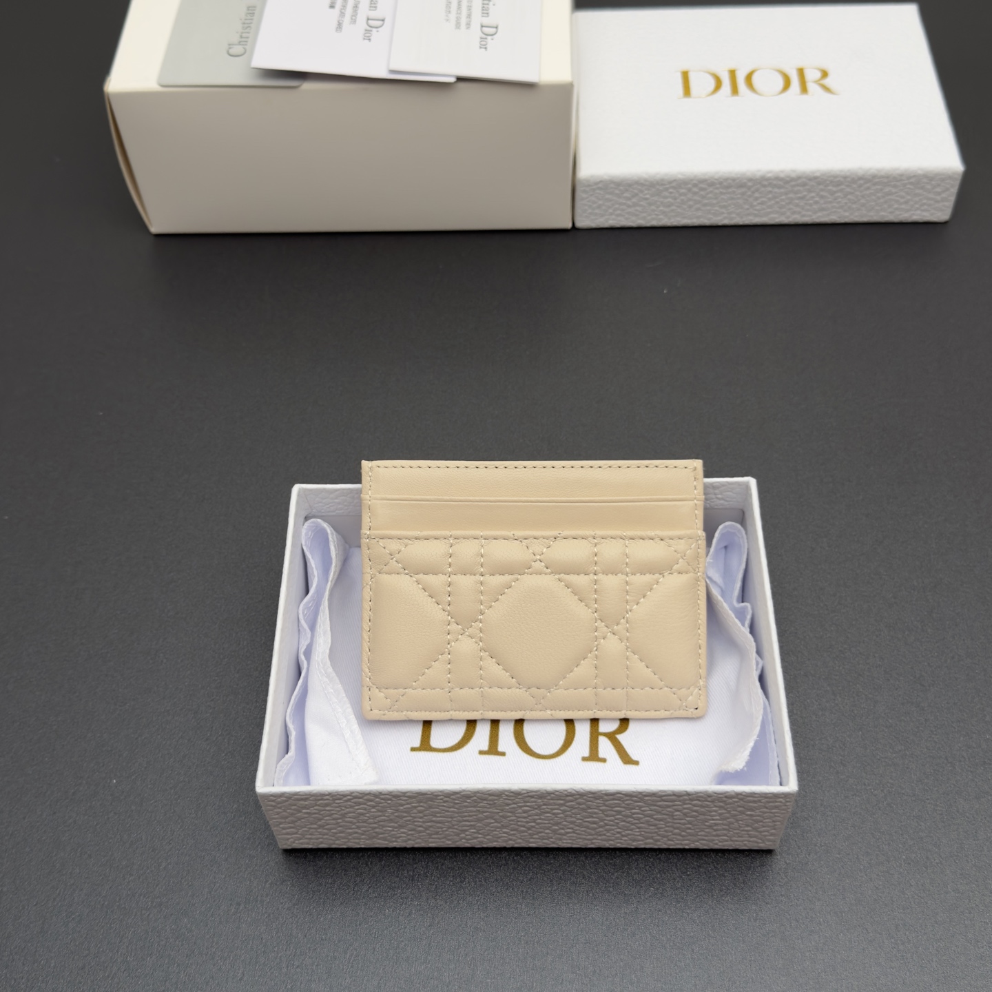 [Dior] 디올 Lady Freesia 레이디 프리지아 까나쥬 램스킨 카드 홀더 지갑