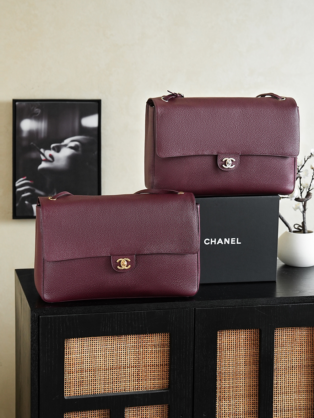[CHANEL] 샤넬 26S 맥시 플랩 백 가방 AS6233