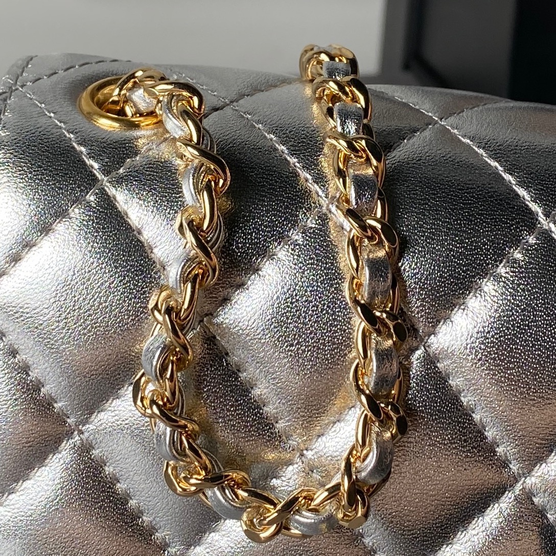 Chanel 26A Mini Classic Flap 샤넬 클래식 숄더백 가방