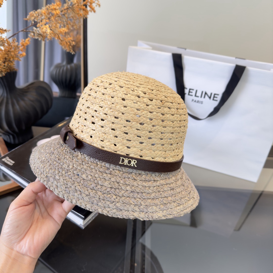 디올(DIOR) 라피아 버킷햇 모자