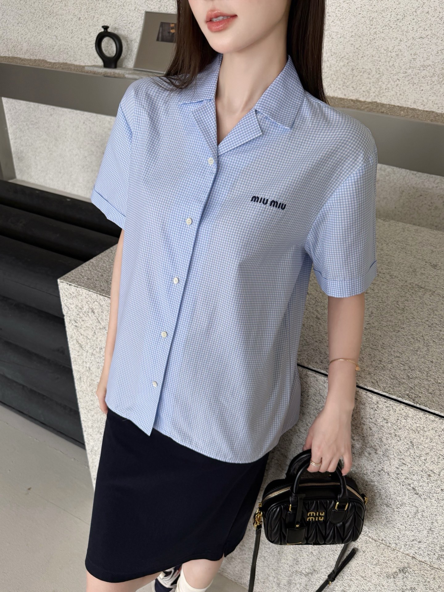 미우미우(MIU MIU) 로고 자수 깅엄 체크 셔츠 상의 의류