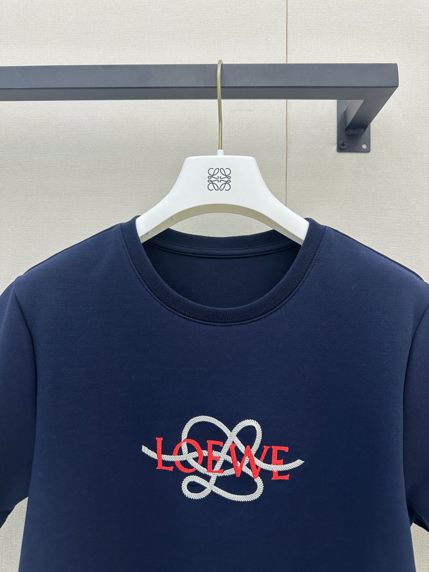 로에베(LOEWE) 아나그램 로프 자수 반팔 티셔츠 상의 의류