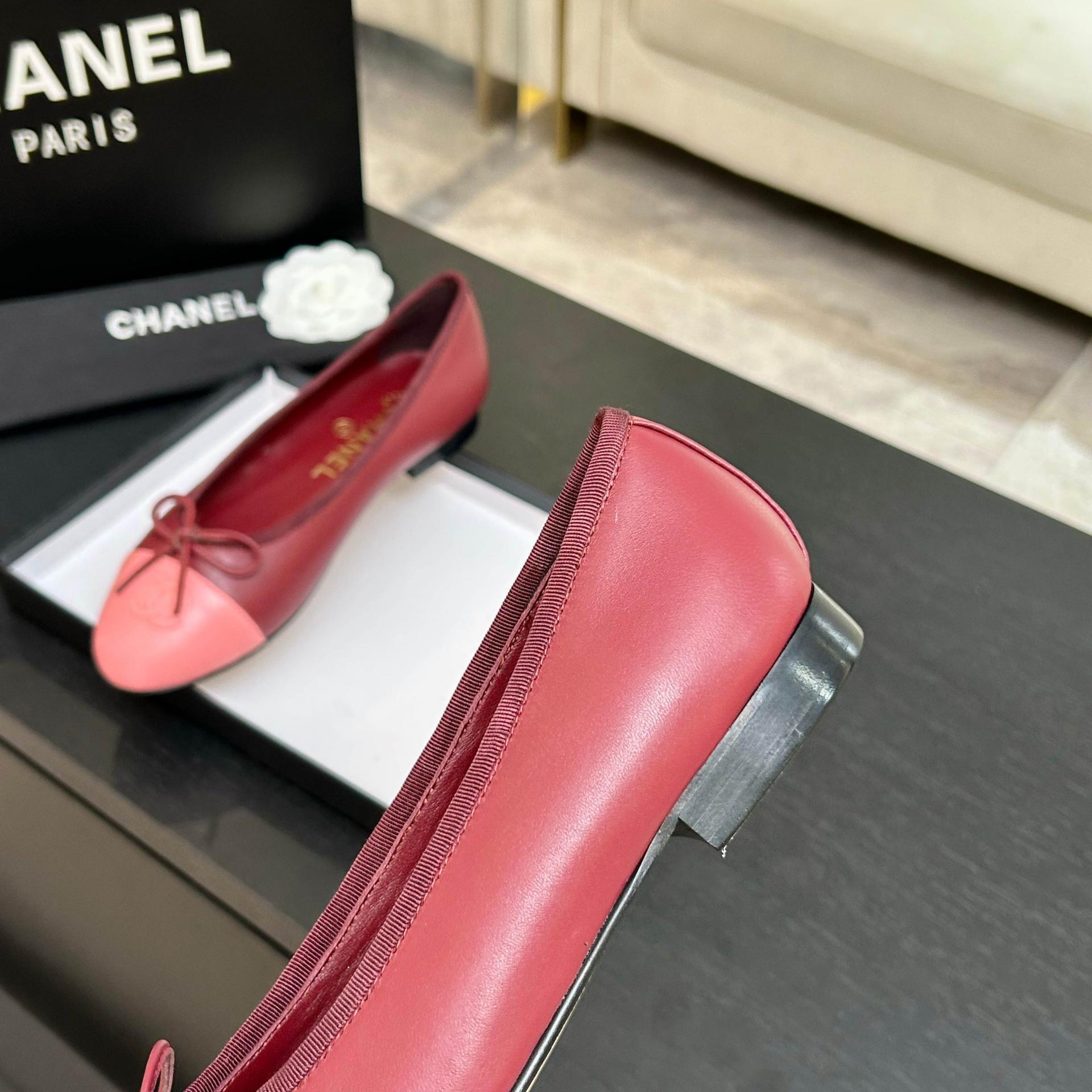 샤넬(CHANEL) 리본 배색 발레리나 플랫슈즈 신발