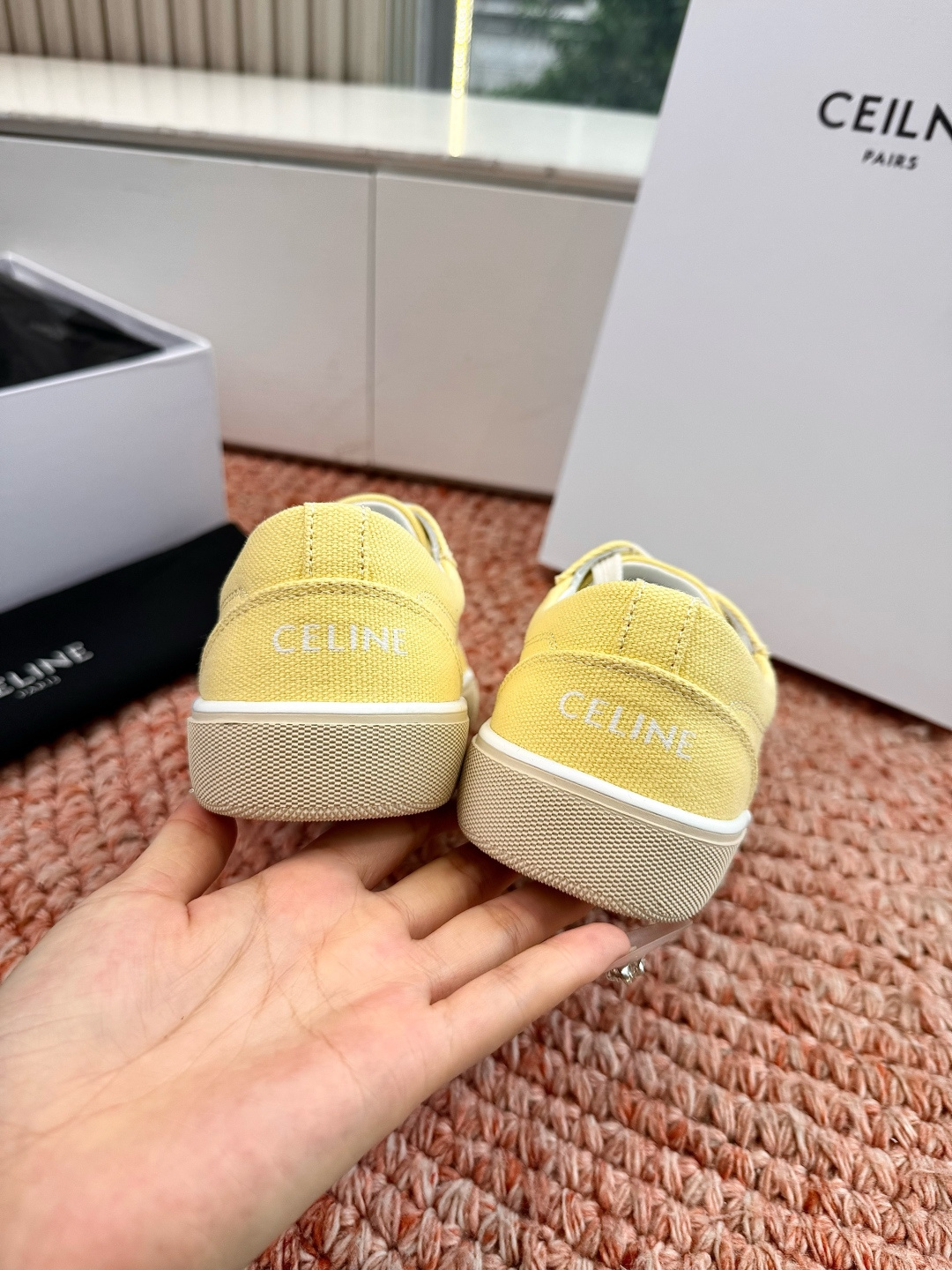 셀린느(CELINE) 트리오페 로고 스니커즈 신발