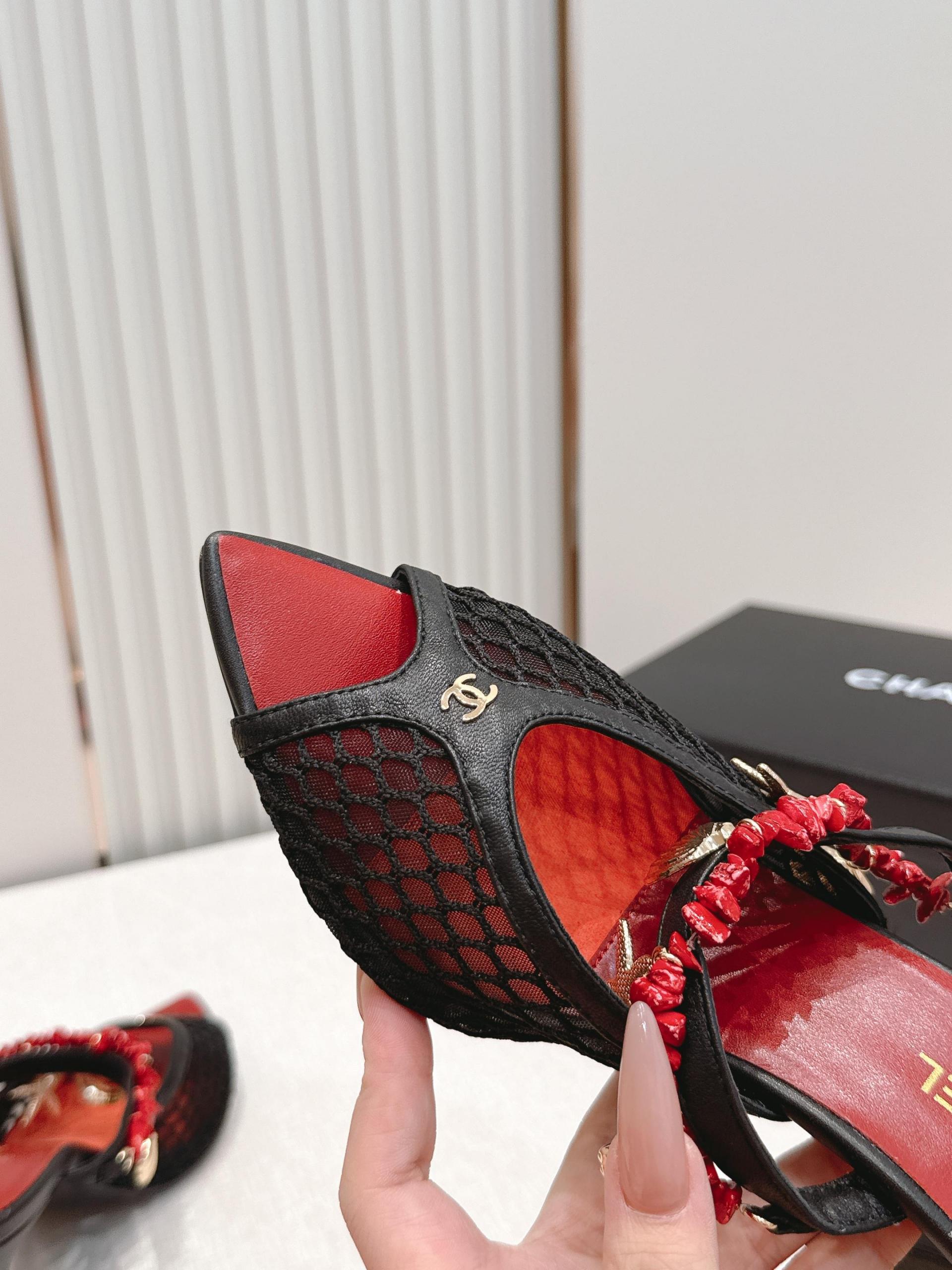 샤넬(CHANEL) 코코 비치 메쉬 뮬 샌들 힐 신발