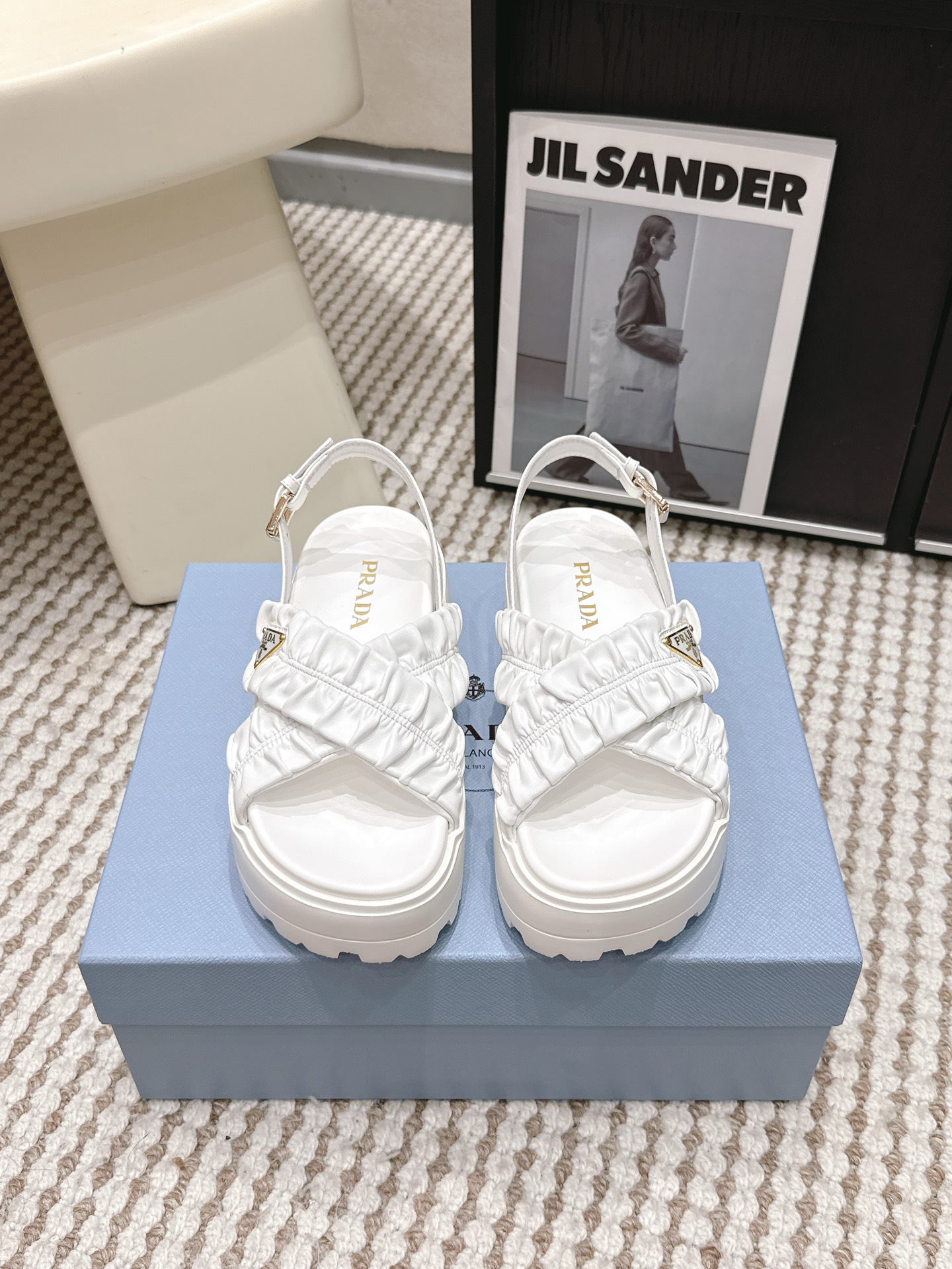 프라다(PRADA) 플랫폼 벨크로 샌들 신발