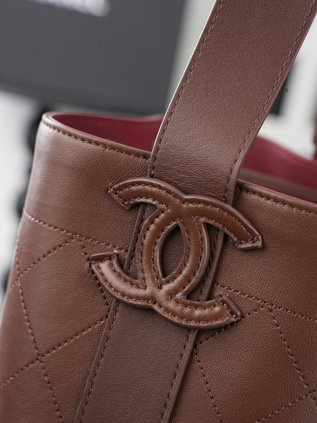 CHANEL 샤넬 26B 램스킨 버킷백 (라지) 가방 / 6584