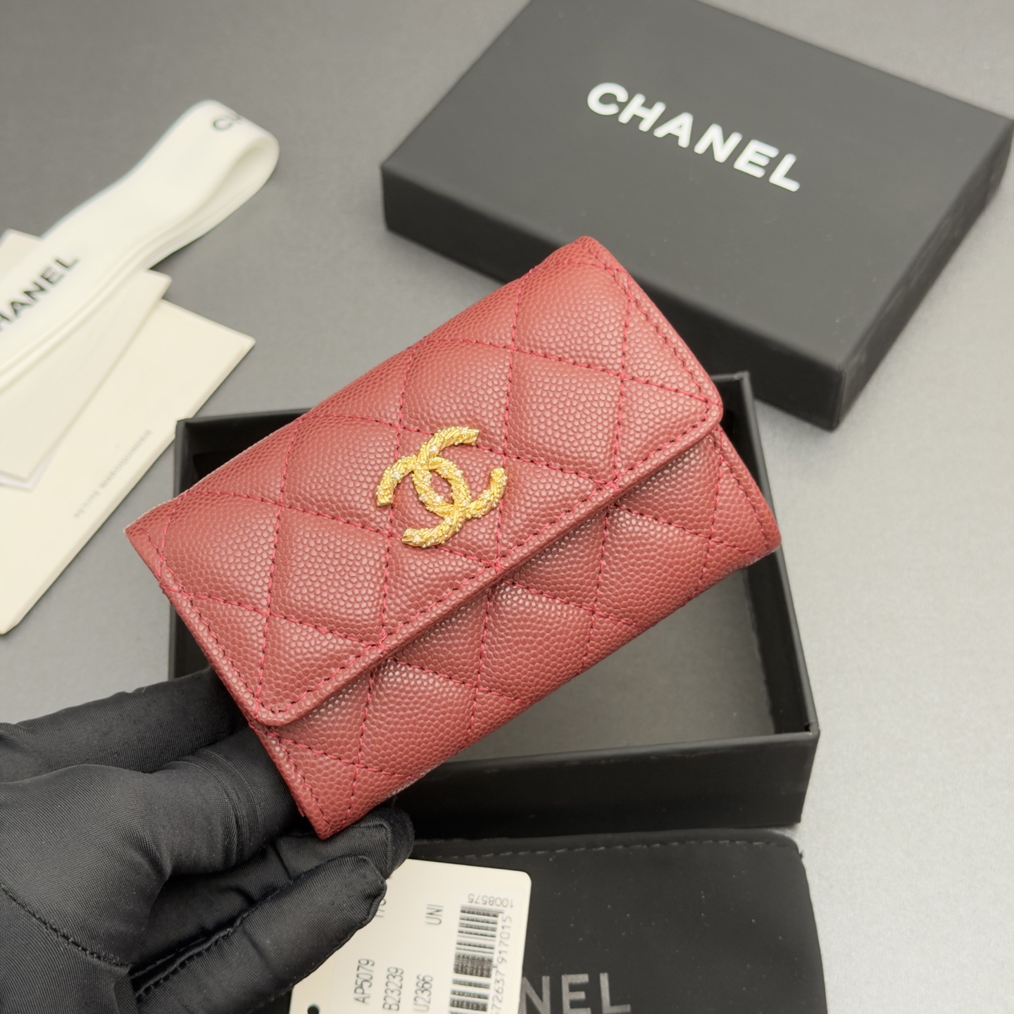 [Chanel] 샤넬 26SS 캐비어 멀티 젬스톤 카드 홀더 지갑