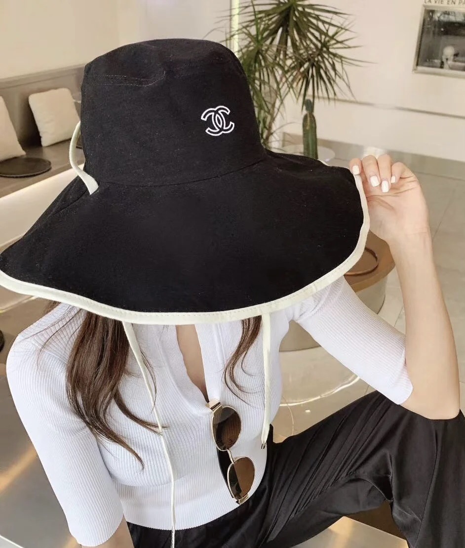 샤넬(CHANEL) 와이드 브림 버킷햇 모자