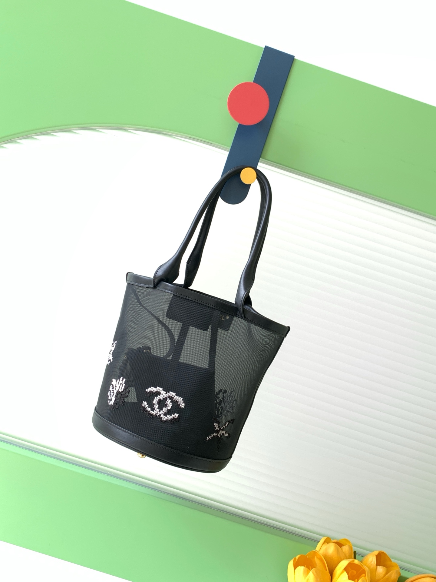 [Chanel] 샤넬 26M 메쉬 플로럴 자수 버킷 토트백 가방