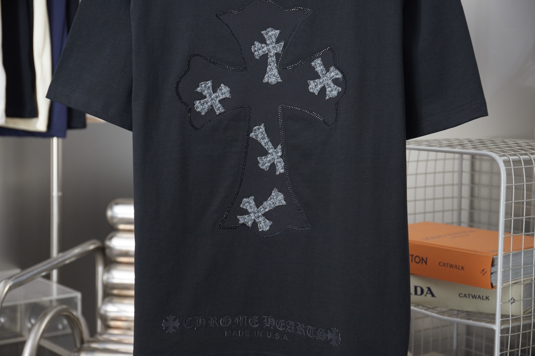 크롬하츠(CHROME HEARTS) 크로스 패치 반팔 티셔츠 상의 의류