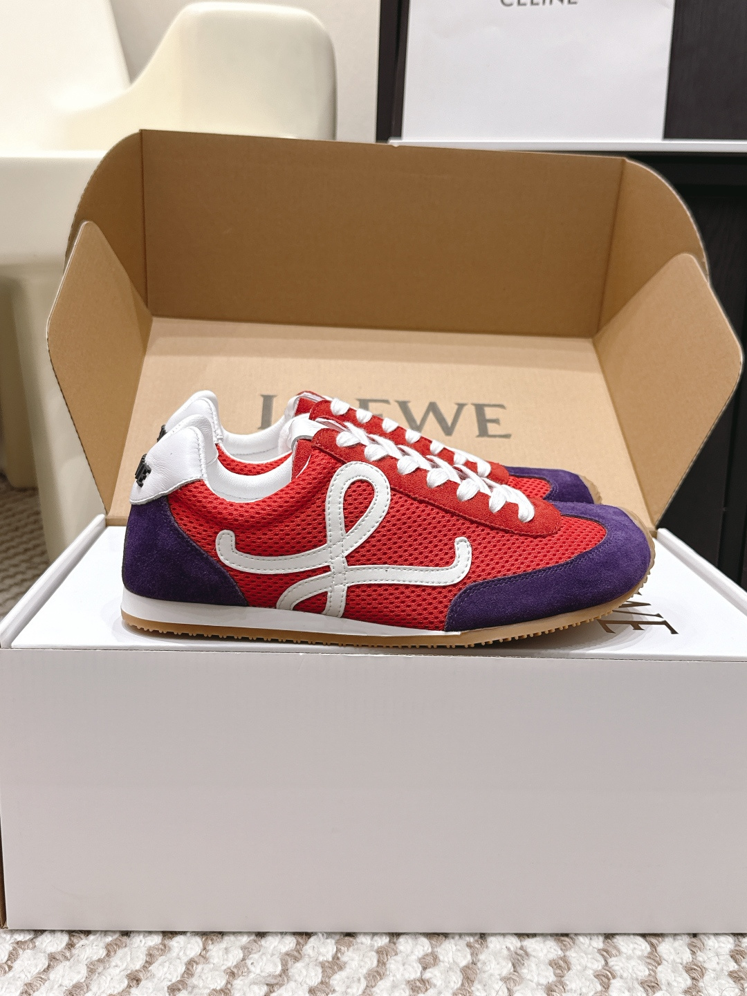 로에베(LOEWE) 스웨이드 메시 러너 스니커즈 신발