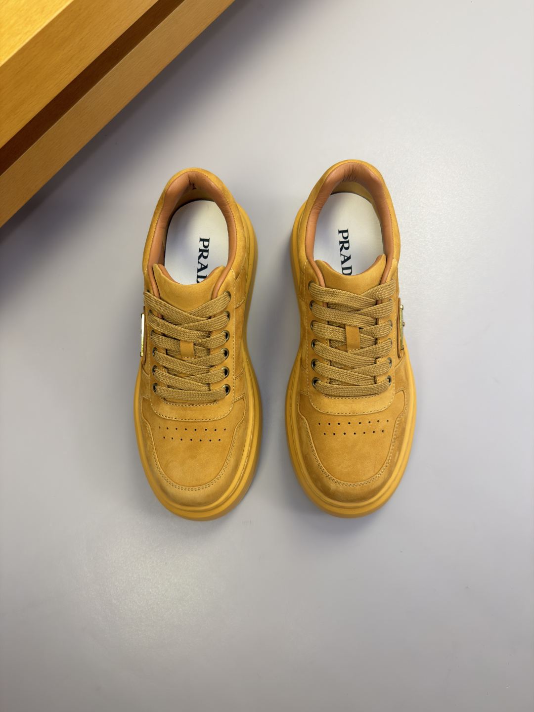 PRADA 프라다 나파 가죽 & 캔버스 스니커즈 신발