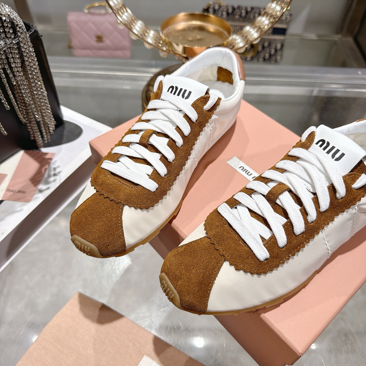 미우미우(MIU MIU) 배색 러너 스니커즈 신발