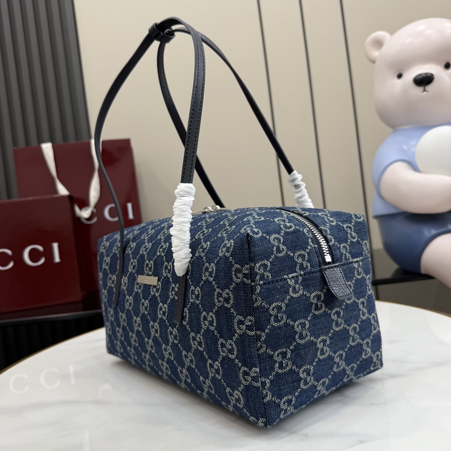 [Gucci] 구찌 (Generation) 워시드 GG 데님 보스턴백 가방