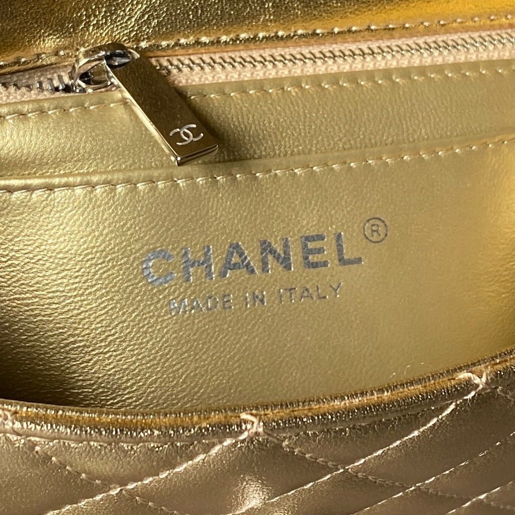 Chanel 26A Mini Classic Flap 샤넬 클래식 플랩 가방