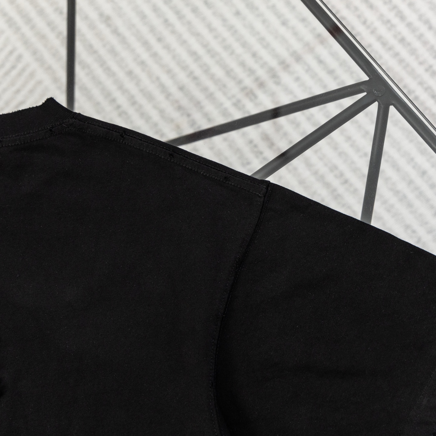 크롬하츠(CHROME HEARTS) 십자가 스터드 반팔 티셔츠 의류