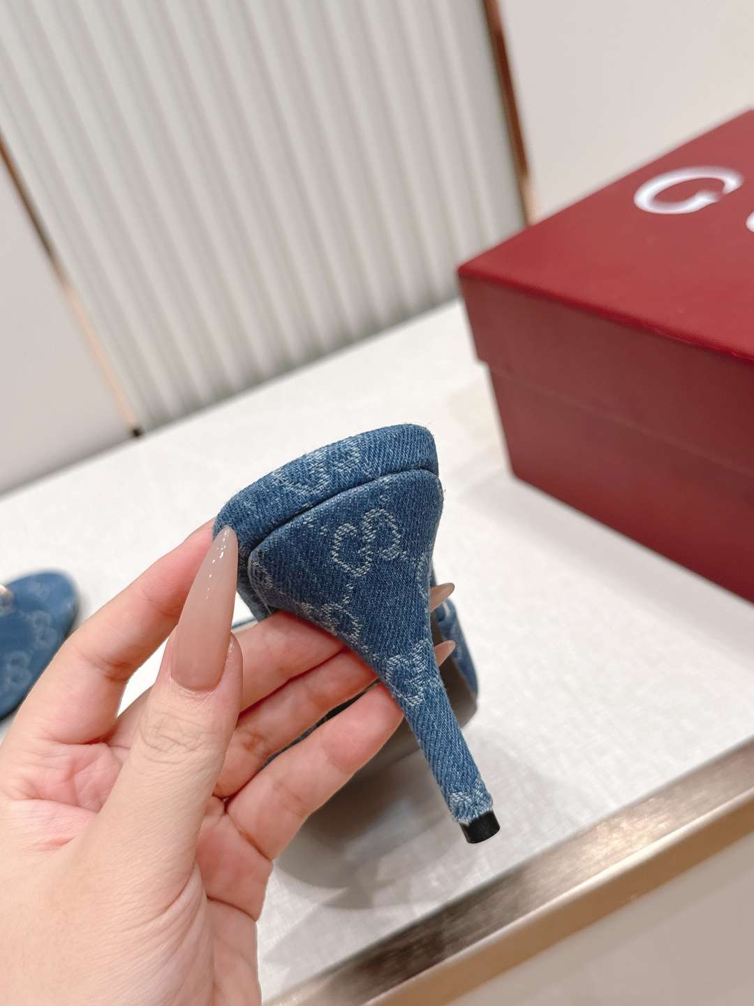 구찌(GUCCI) 홀스빗 모노그램 뮬 힐 신발