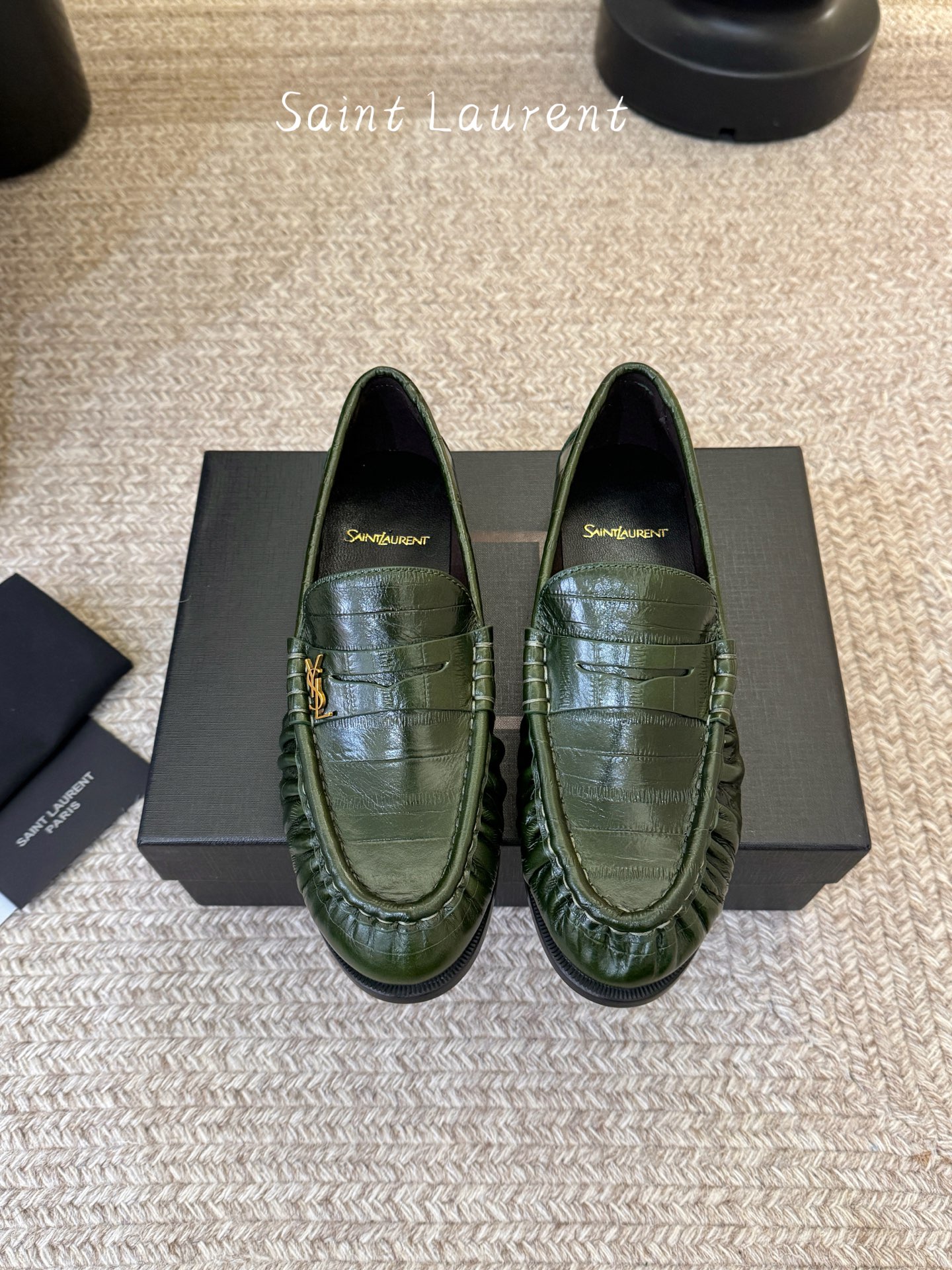 생로랑(SAINT LAURENT) 카프 레더 페니 로퍼 신발